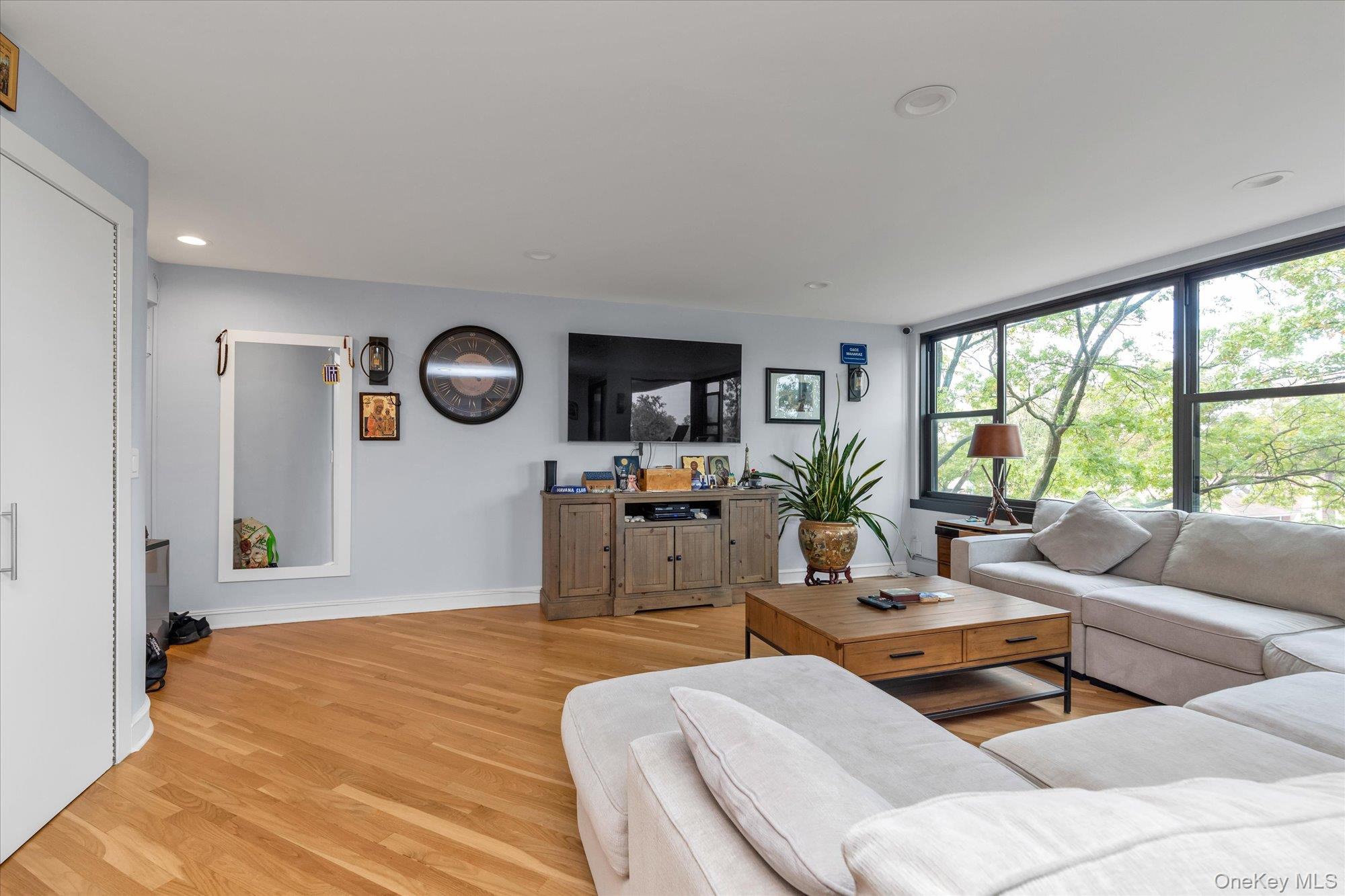 #4 photo, 9-05 162 Street, クイーンズ区 Beechhurst , NY 11357