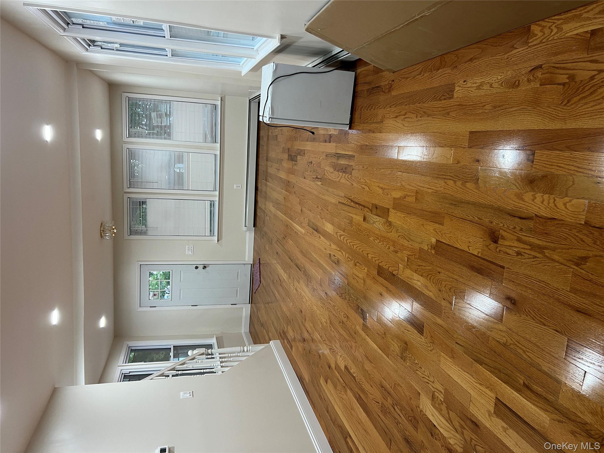 #3 photo, 15516 115th Drive, クイーンズ区 Jamaica , NY 11434