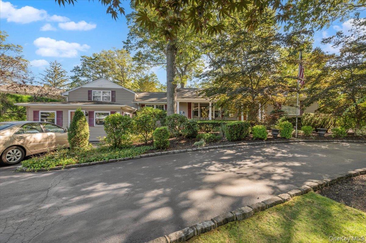 #1 photo, 1109 Round Swamp Road, 长岛 贝斯佩奇 Old Bethpage , NY 11804