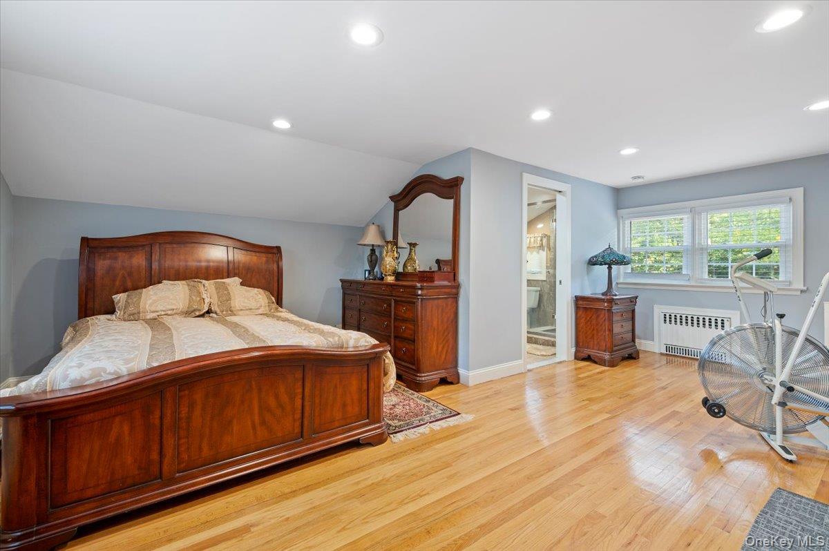 #18 photo, 1109 Round Swamp Road, 长岛 贝斯佩奇 Old Bethpage , NY 11804