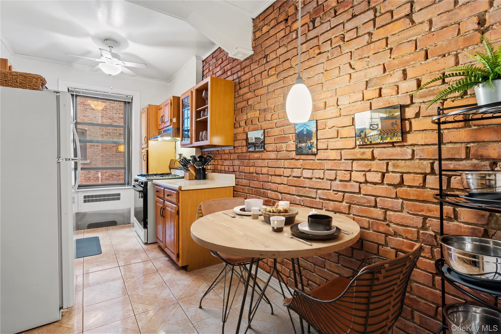 #3 photo, 76-66 Austin Street, クイーンズ区 Forest Hills , NY 11375