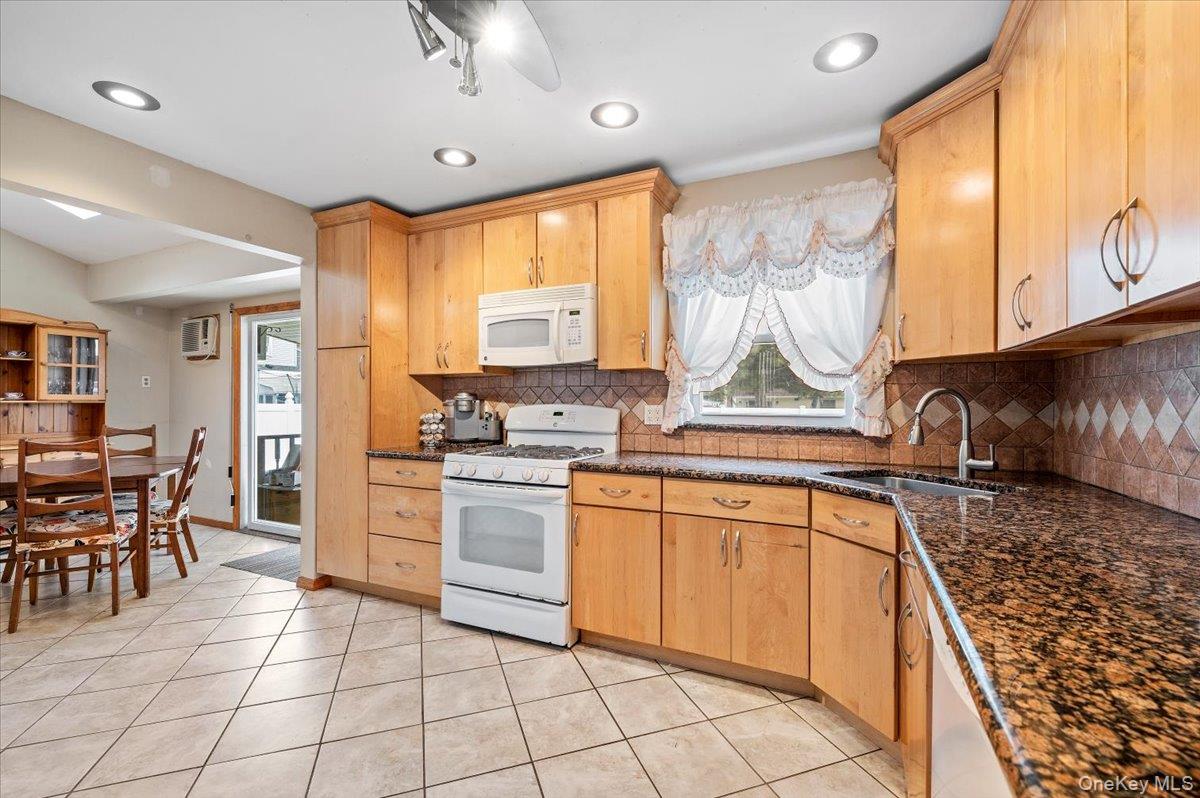 #10 photo, 186 11th Street, ナッソー郡 Bethpage , NY 11714