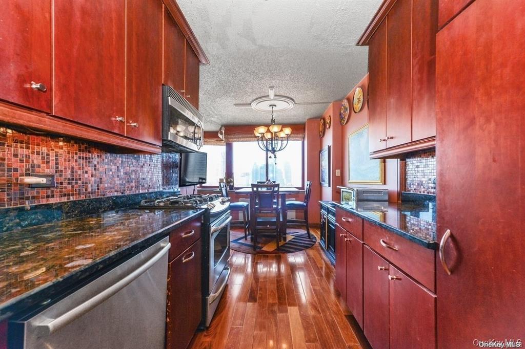 #8 photo, 4-74 48th Avenue, Long Island City , NY 11109