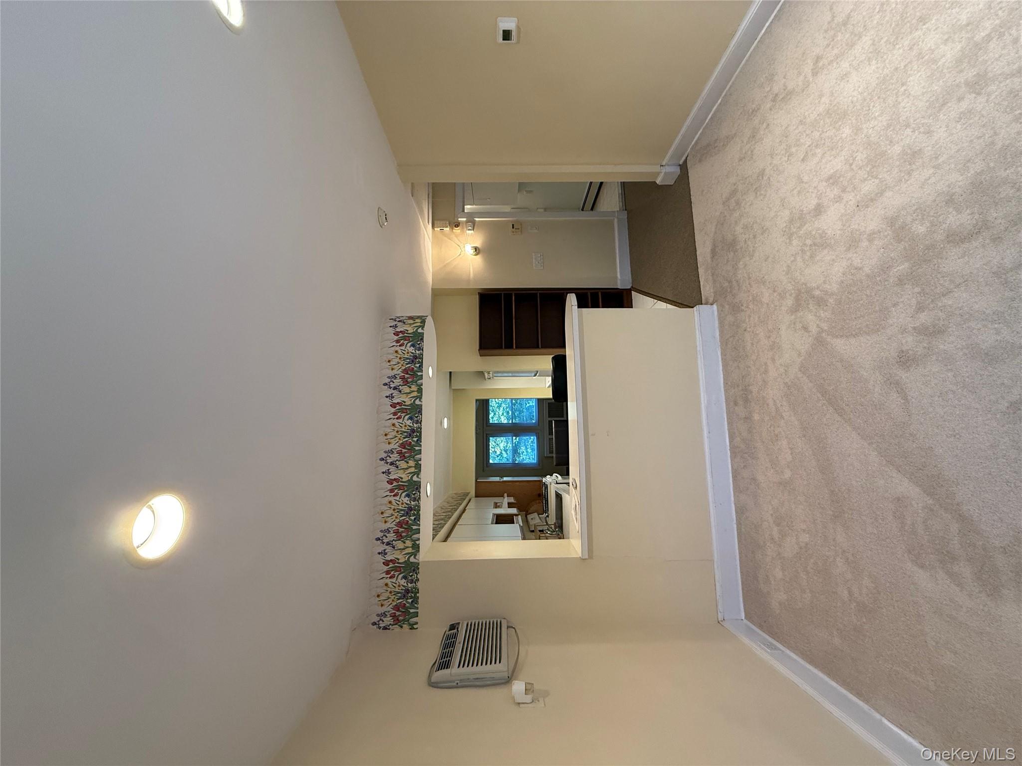 #4 photo, 63 Franklin Avenue, Glen Cove , NY 11542