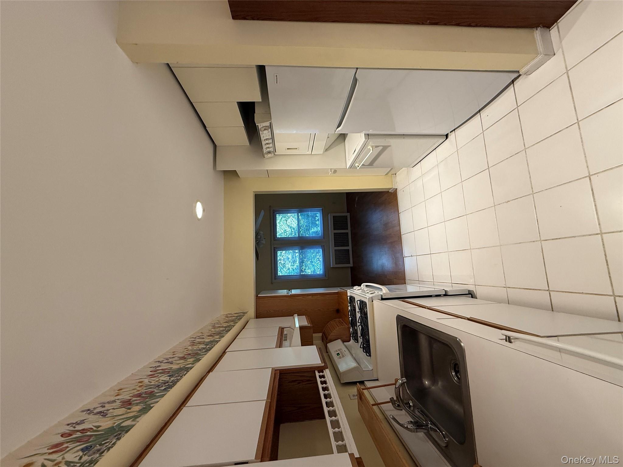 #7 photo, 63 Franklin Avenue, Glen Cove , NY 11542