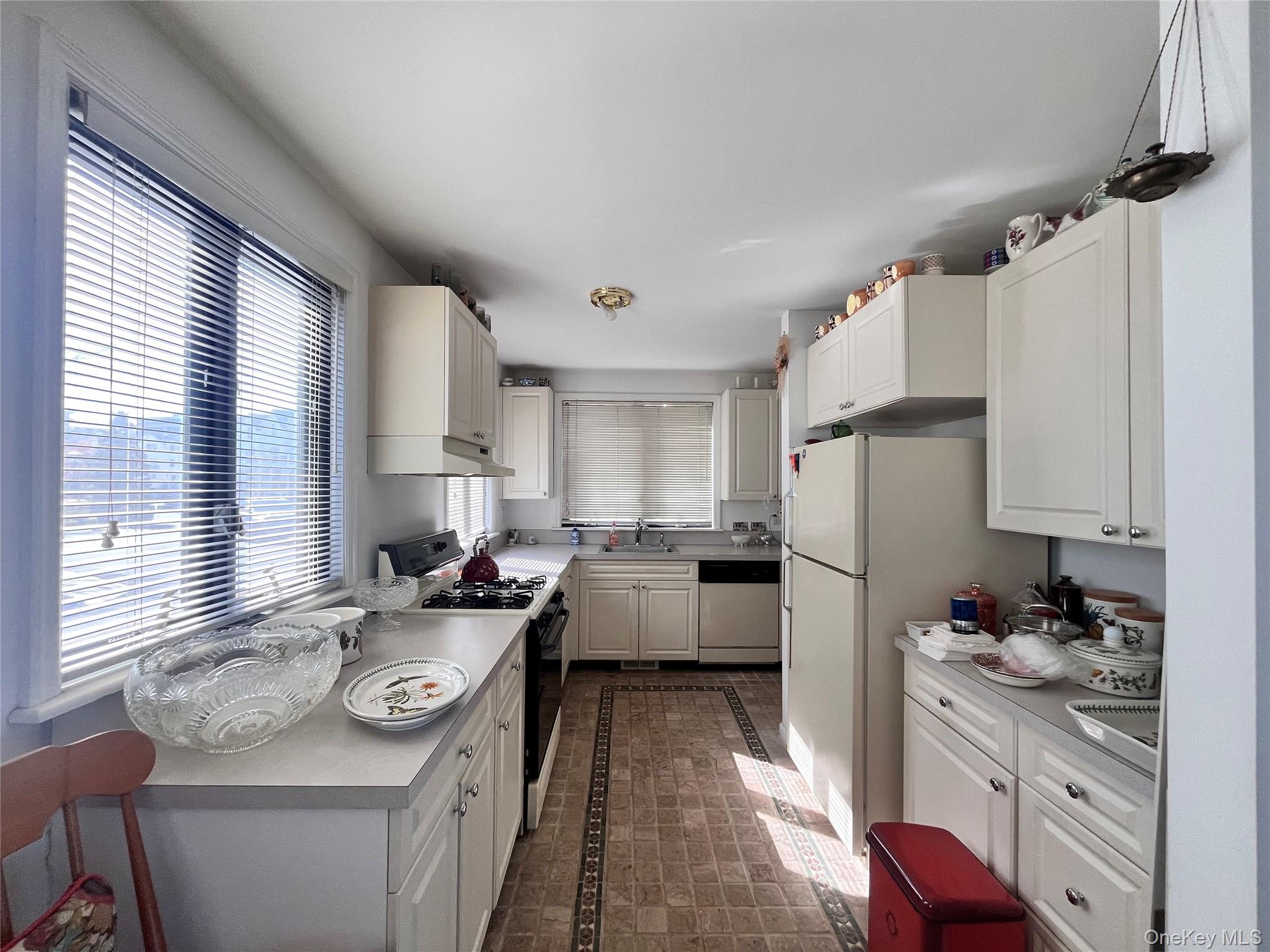 #9 photo, 168-15 Powells Cove Blvd, クイーンズ区 Beechhurst , NY 11357