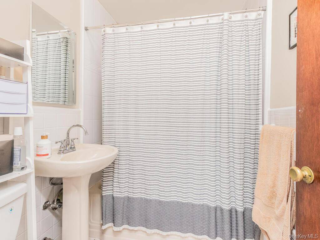 #8 photo, 1863 Williamsbridge Rd, ブロンクス区 Morris Park , NY 10461