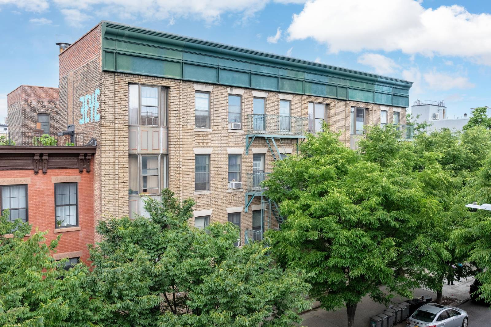 #3 photo, 709 Lafayette Avenue, ブルックリン区 Bedford-Stuyvesant , NY 11221