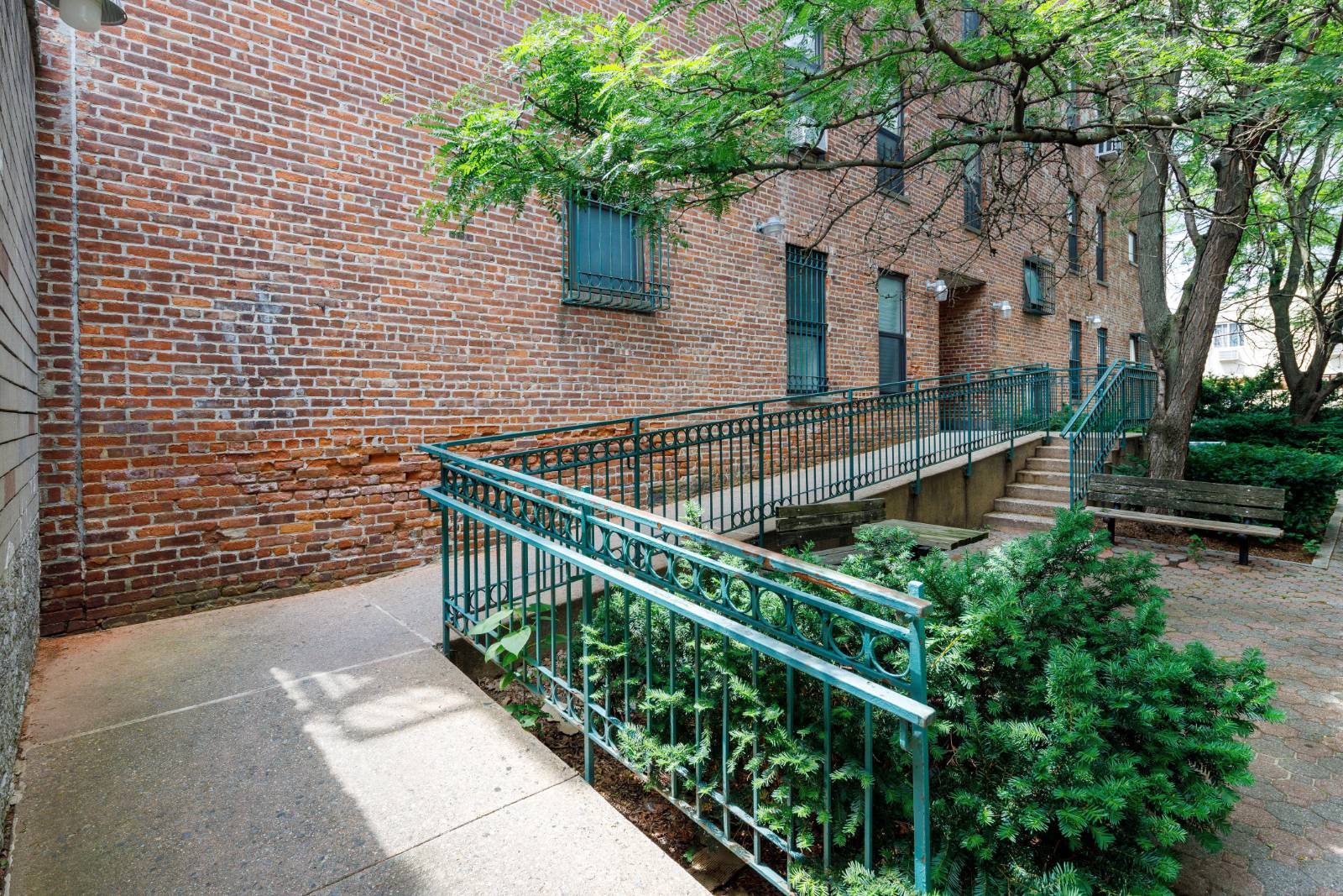 #5 photo, 709 Lafayette Avenue, ブルックリン区 Bedford-Stuyvesant , NY 11221