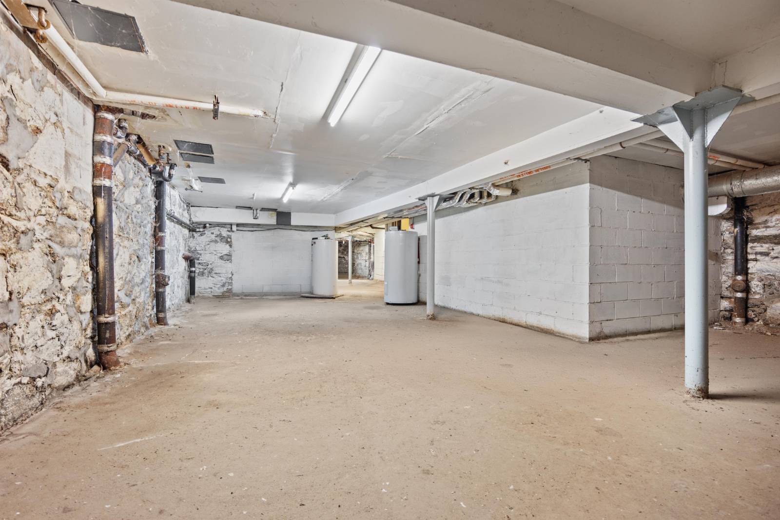 #7 photo, 201 Pulaski Street, ブルックリン区 Bedford-Stuyvesant , NY 11205