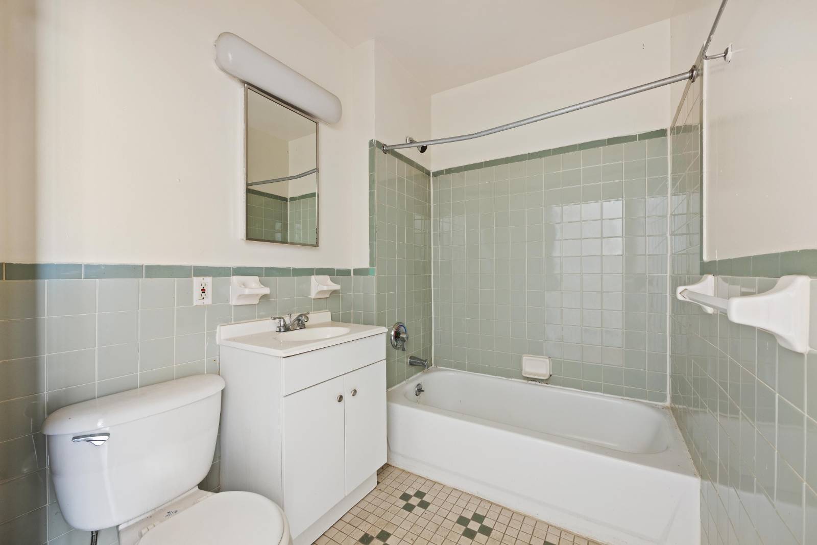 #10 photo, 335 Franklin Avenue, ブルックリン区 Bedford-Stuyvesant , NY 11238