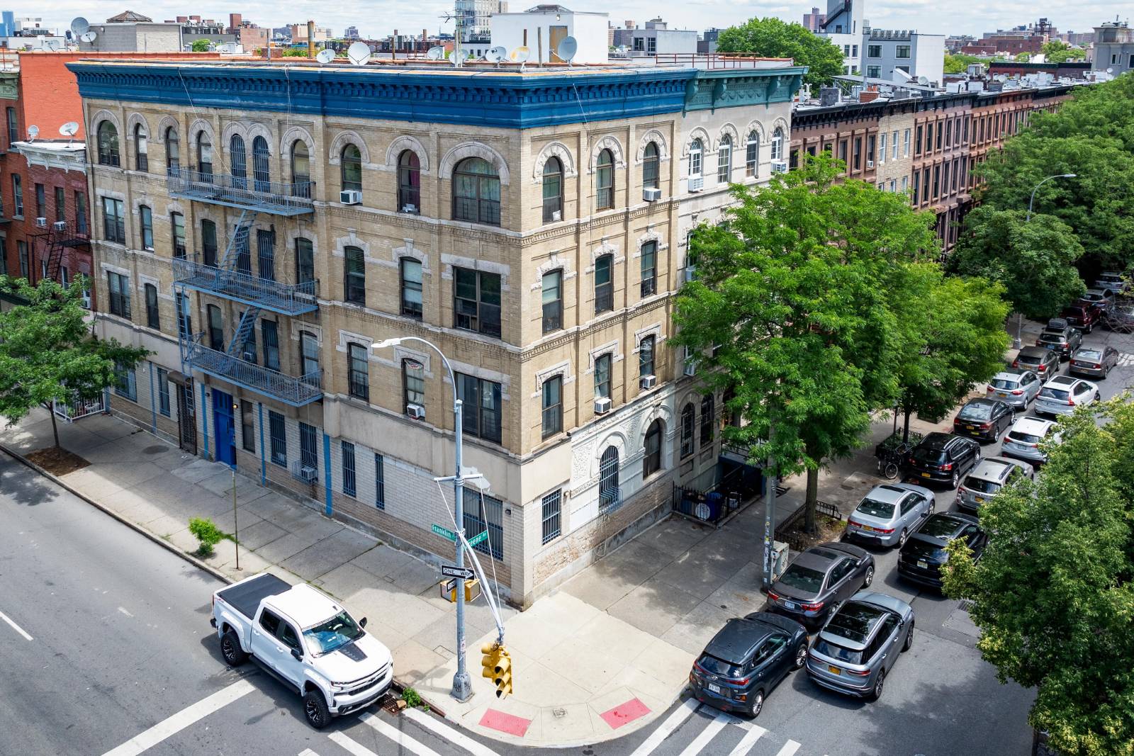 #2 photo, 335 Franklin Avenue, ブルックリン区 Bedford-Stuyvesant , NY 11238