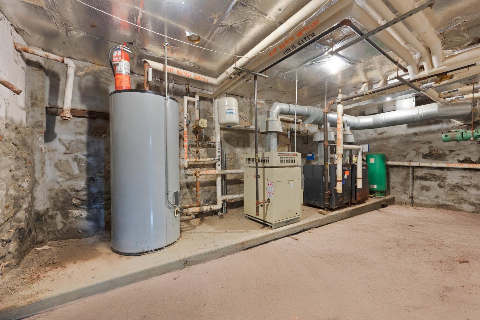 #7 photo, 335 Franklin Avenue, ブルックリン区 Bedford-Stuyvesant , NY 11238