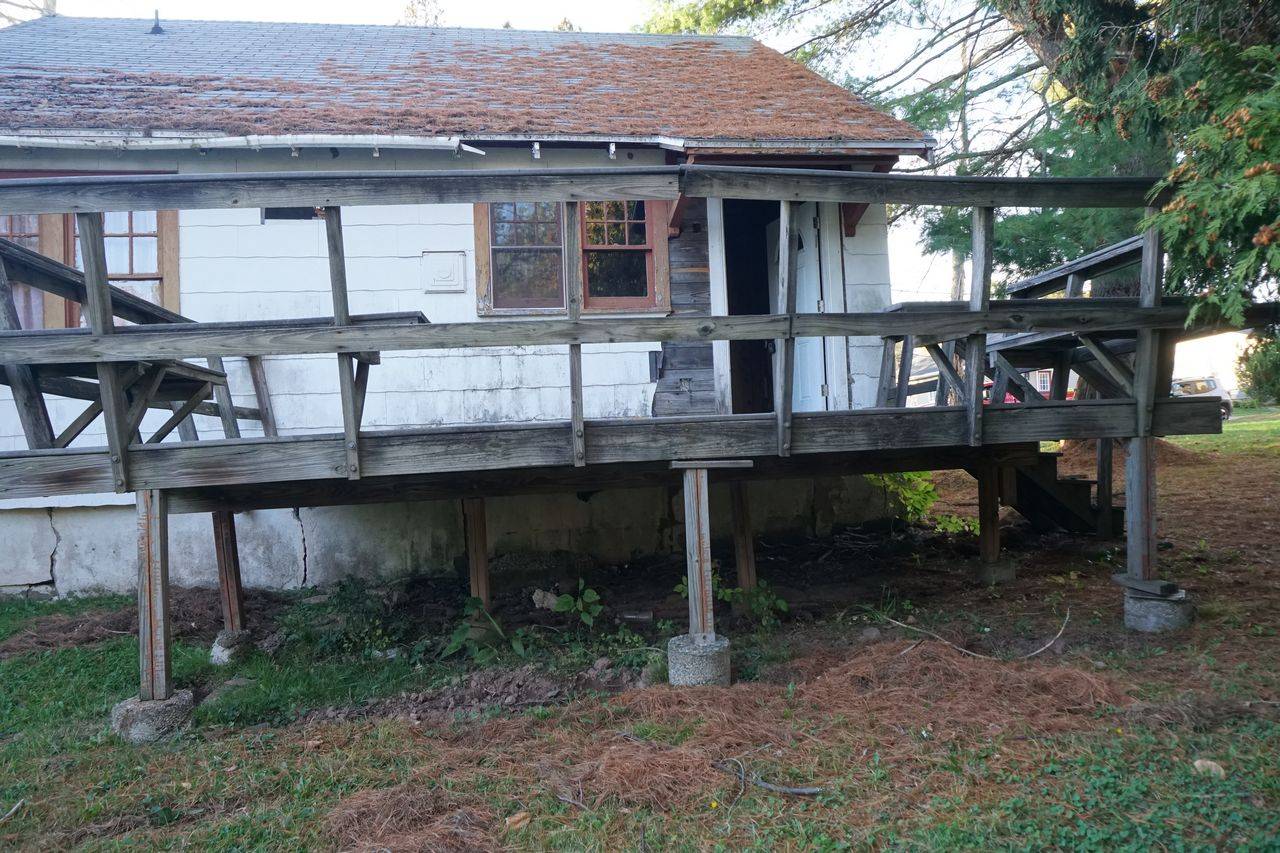 #10 photo, 9 West End Ave, Loch Sheldrake , NY 12759