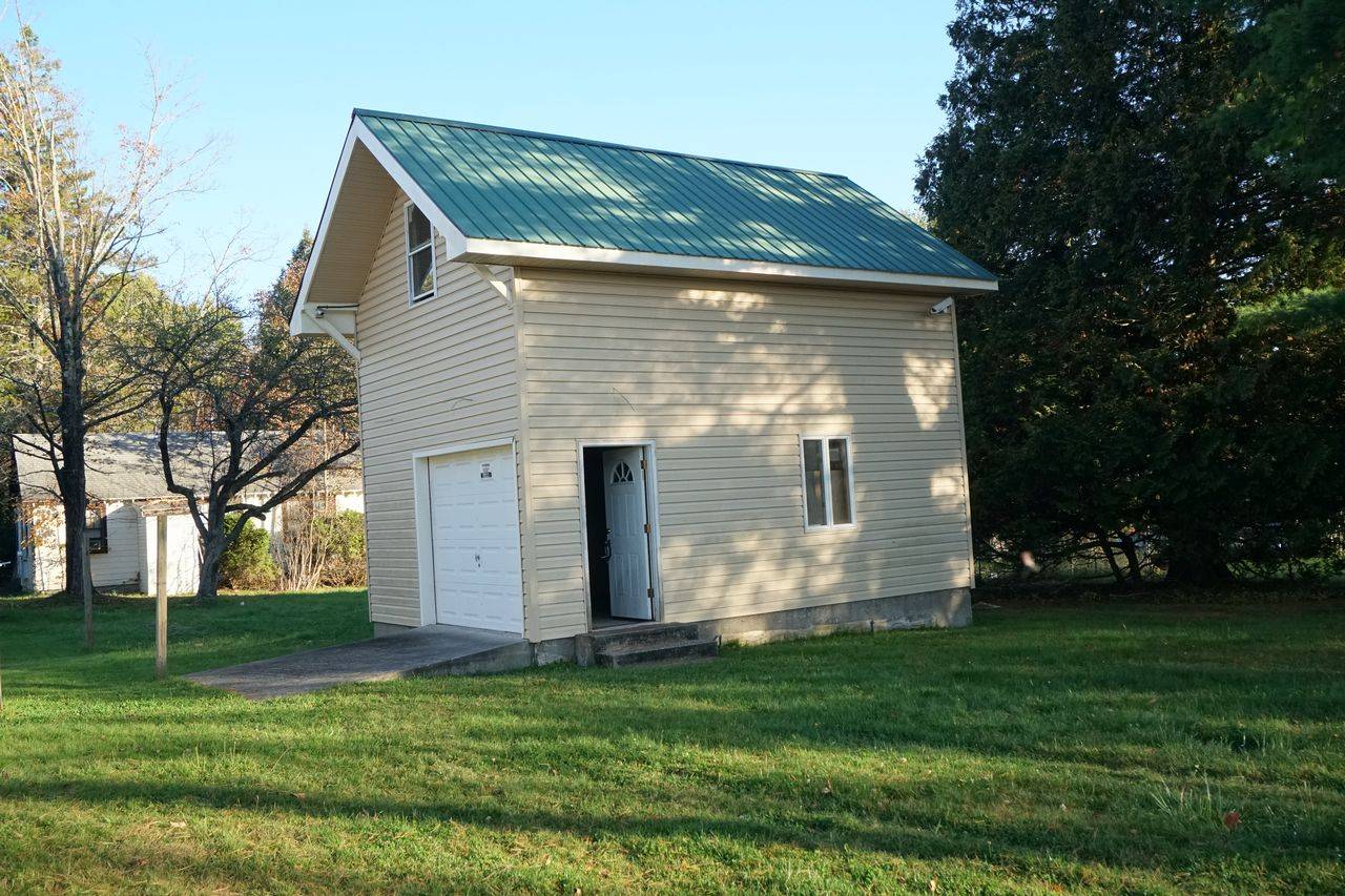 #3 photo, 9 West End Ave, Loch Sheldrake , NY 12759