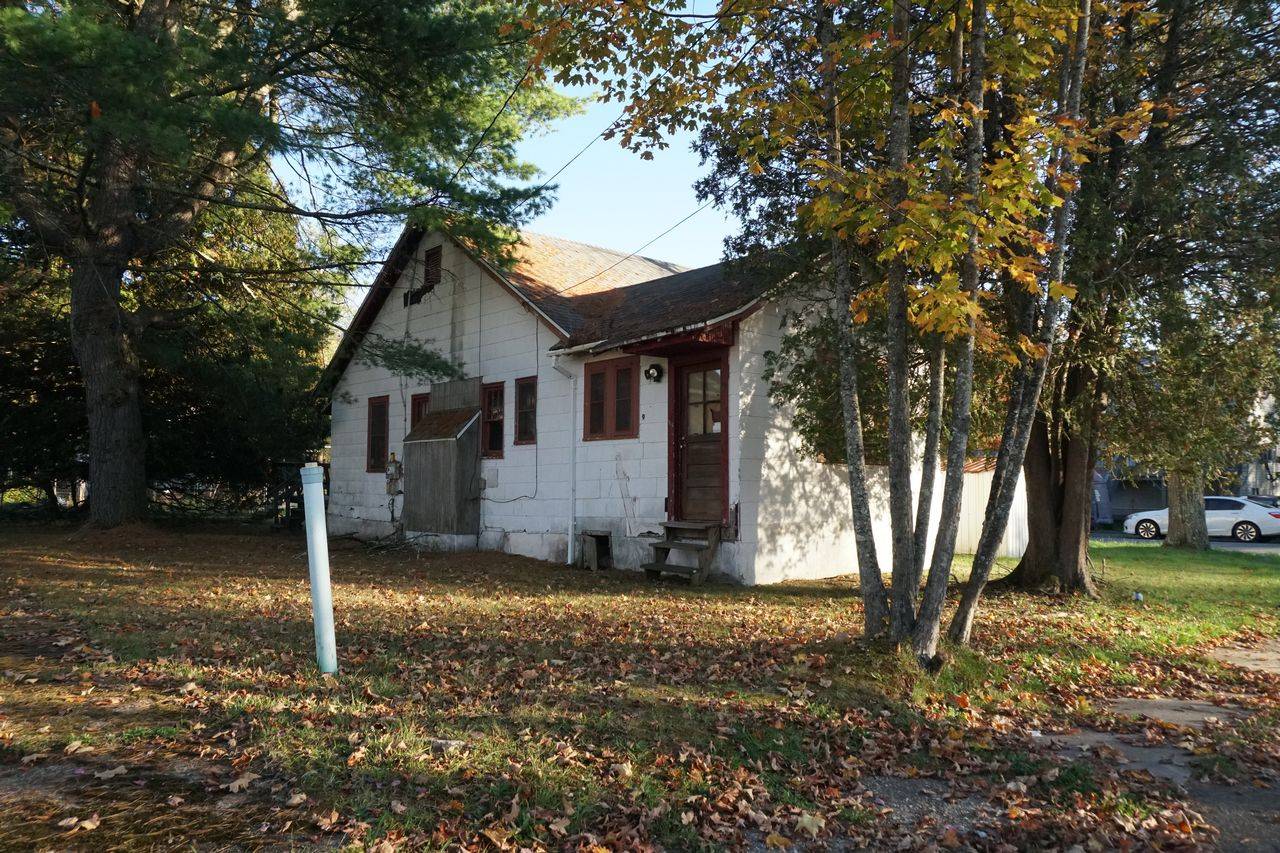 #4 photo, 9 West End Ave, Loch Sheldrake , NY 12759