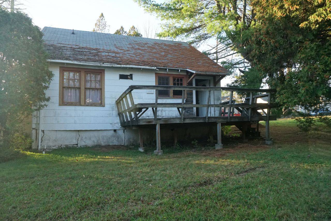 #9 photo, 9 West End Ave, Loch Sheldrake , NY 12759