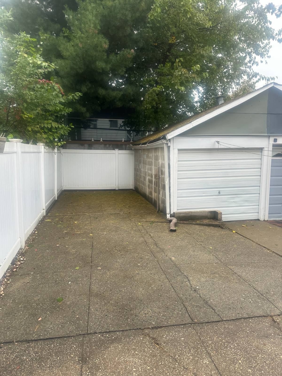 #2 photo, 597 East 43rd St, East Flatbush , NY 11203