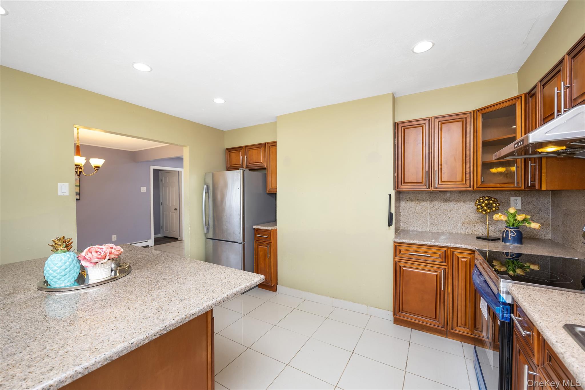 #15 photo, 201 Sprucewood Drive, ナッソー郡 Levittown , NY 11756