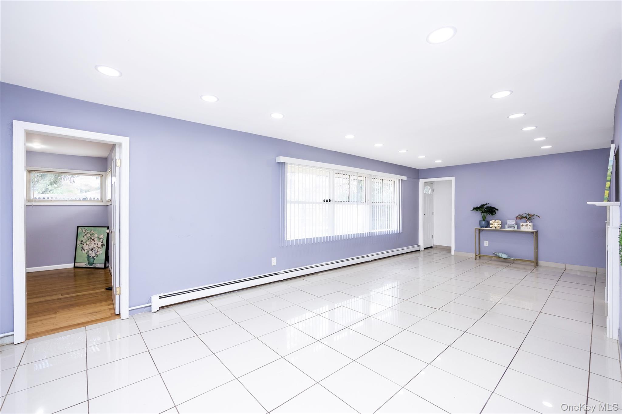 #7 photo, 201 Sprucewood Drive, ナッソー郡 Levittown , NY 11756