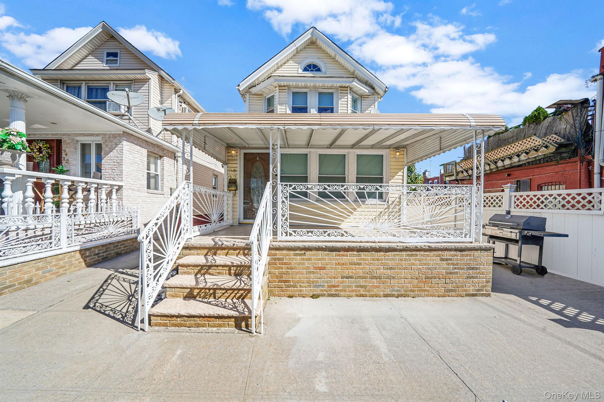 #1 photo, 9427 208th Street, क्वीन्स गाँव Queens Village , NY 11428