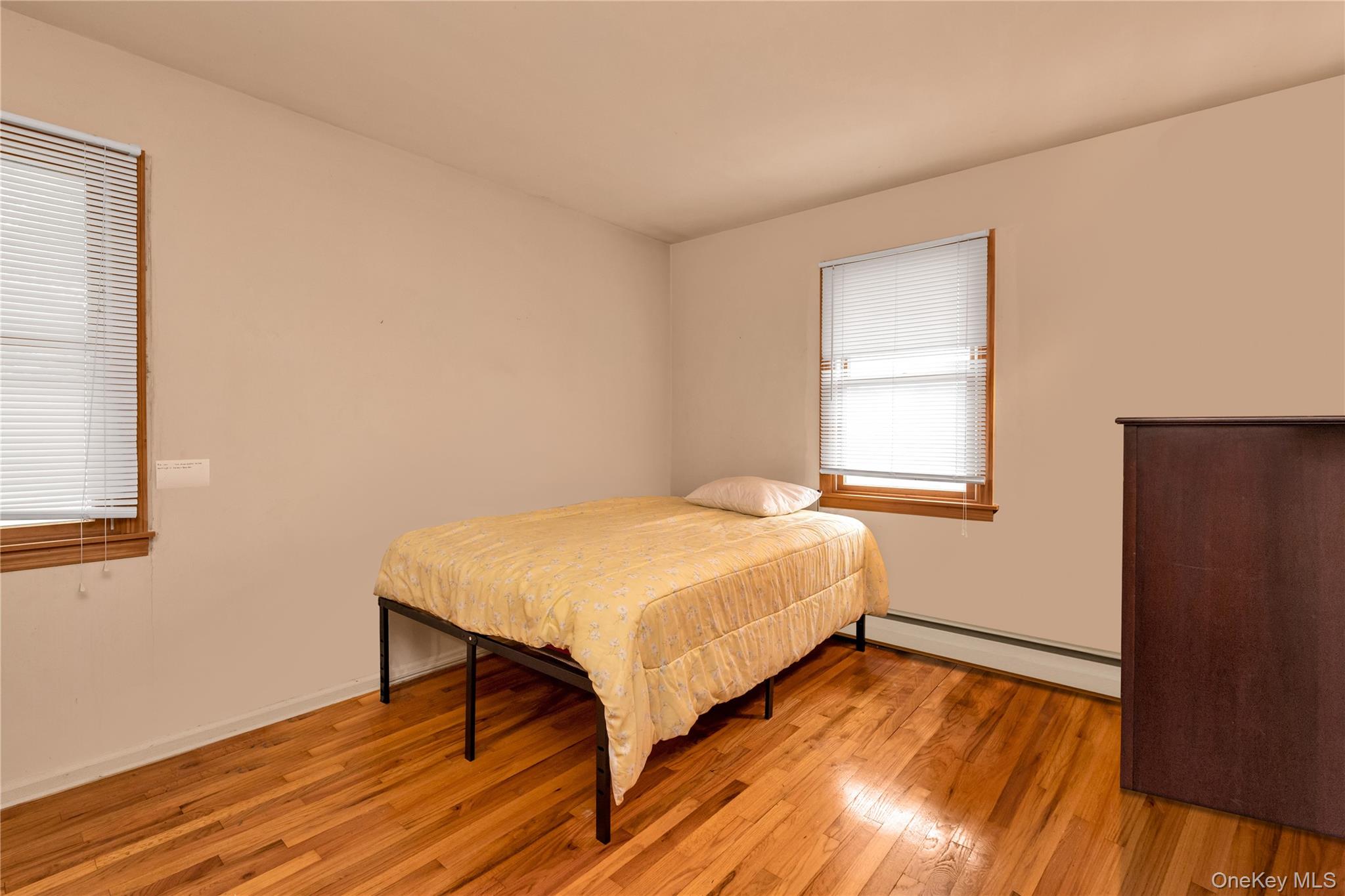 #10 photo, 459 Albany Avenue, サフォーク郡 Lindenhurst , NY 11757