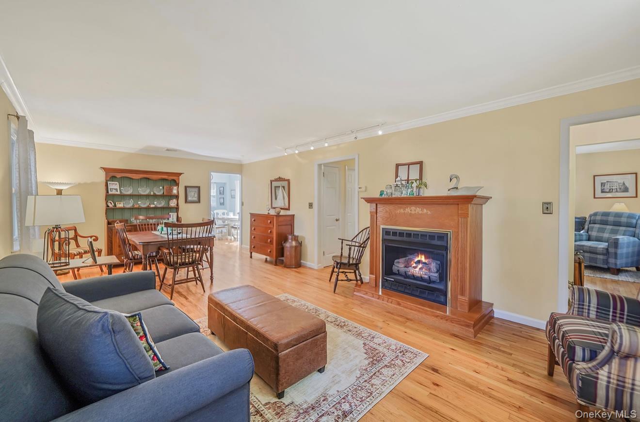 #12 photo, 50 Head Of The Neck Road, サフォーク郡 Bellport , NY 11713