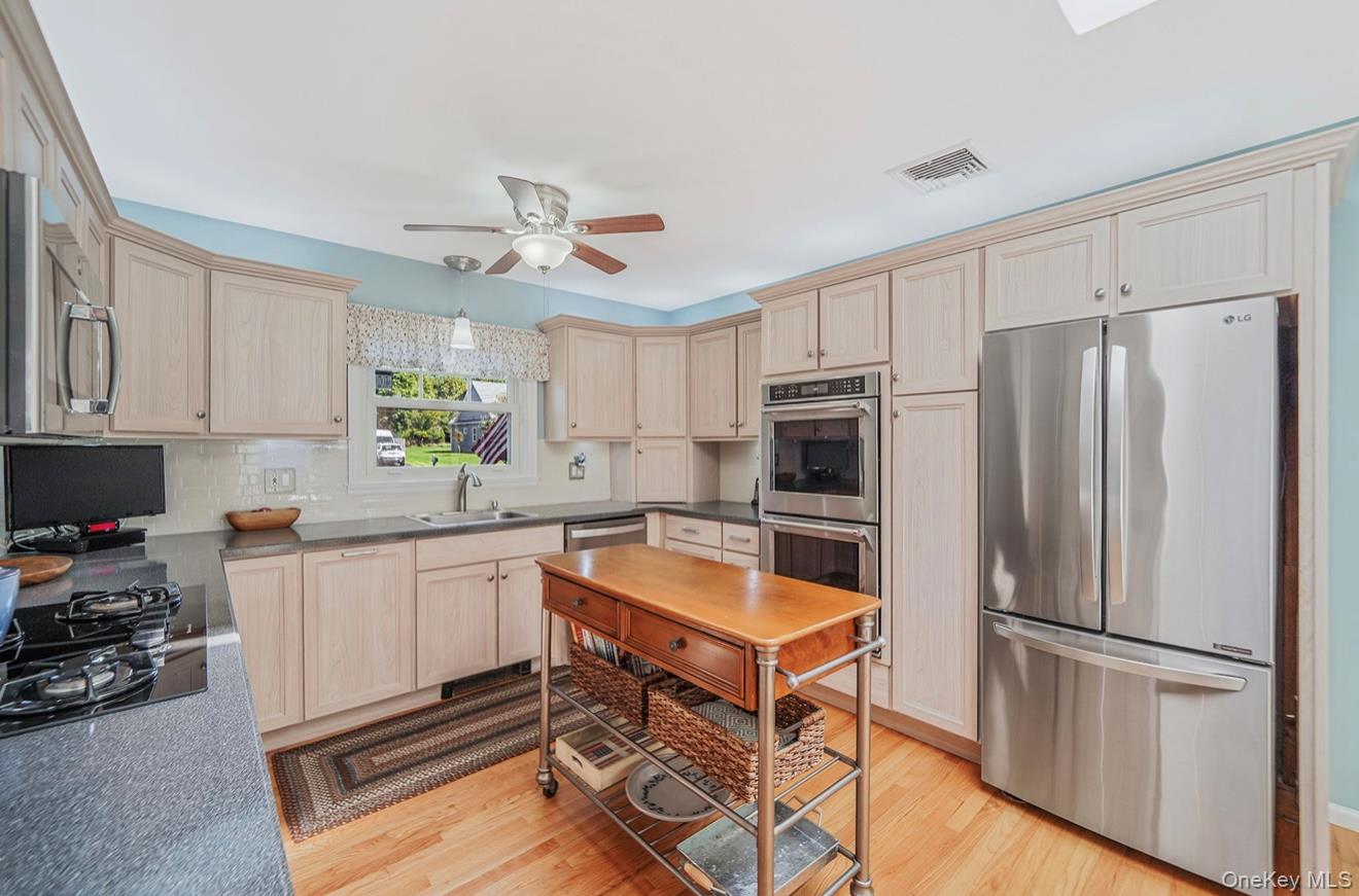 #5 photo, 50 Head Of The Neck Road, サフォーク郡 Bellport , NY 11713