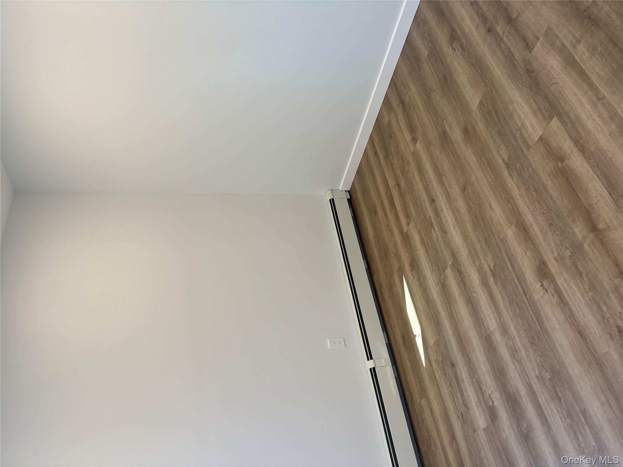 #7 photo, 276 W Nicholai Street, ナッソー郡 Hicksville , NY 11801