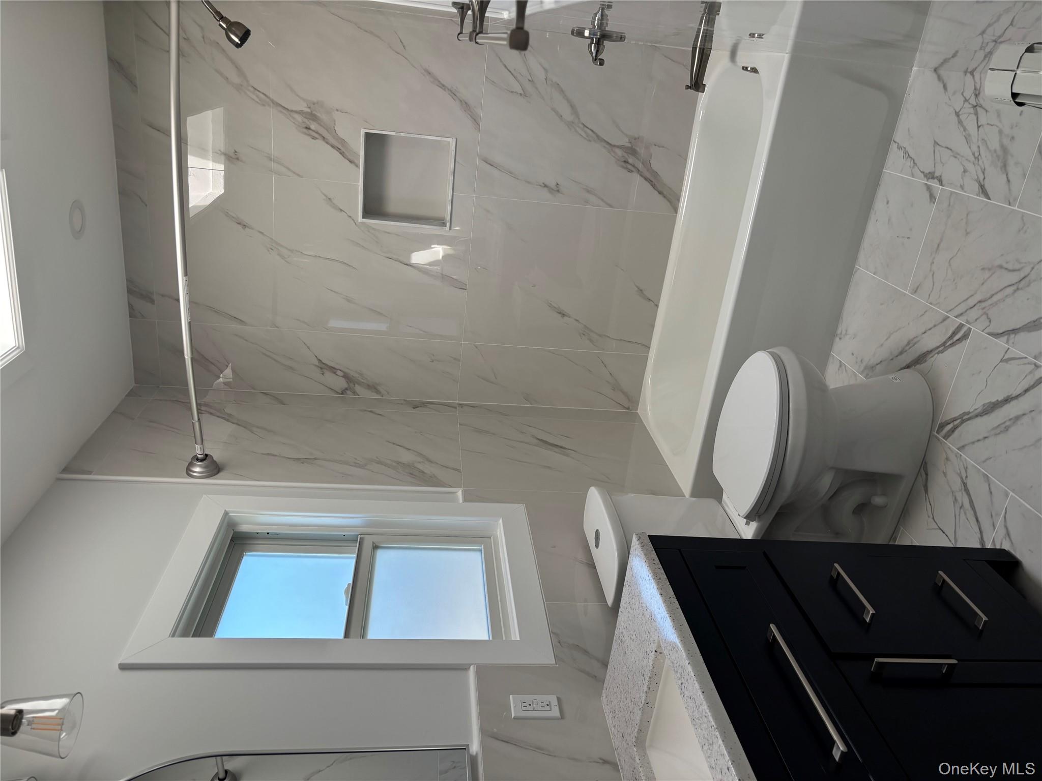 #8 photo, 276 W Nicholai Street, ナッソー郡 Hicksville , NY 11801