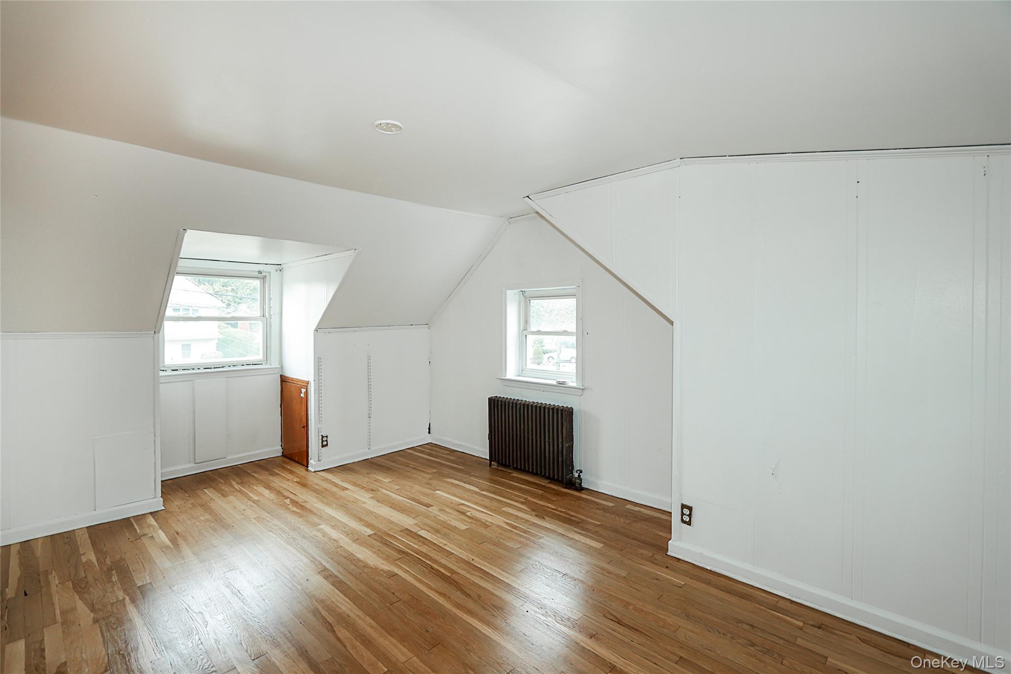 #18 photo, 33 Cherry Lane, Carle Place , NY 11514