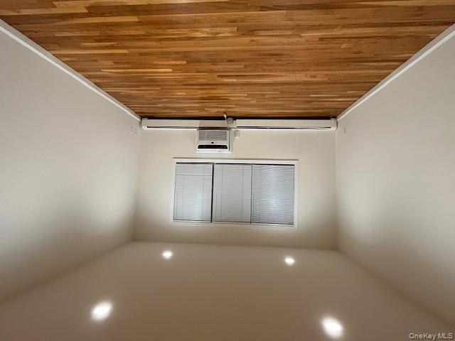 #2 photo, 100 Manhasset Avenue, Port Washington , NY 11050