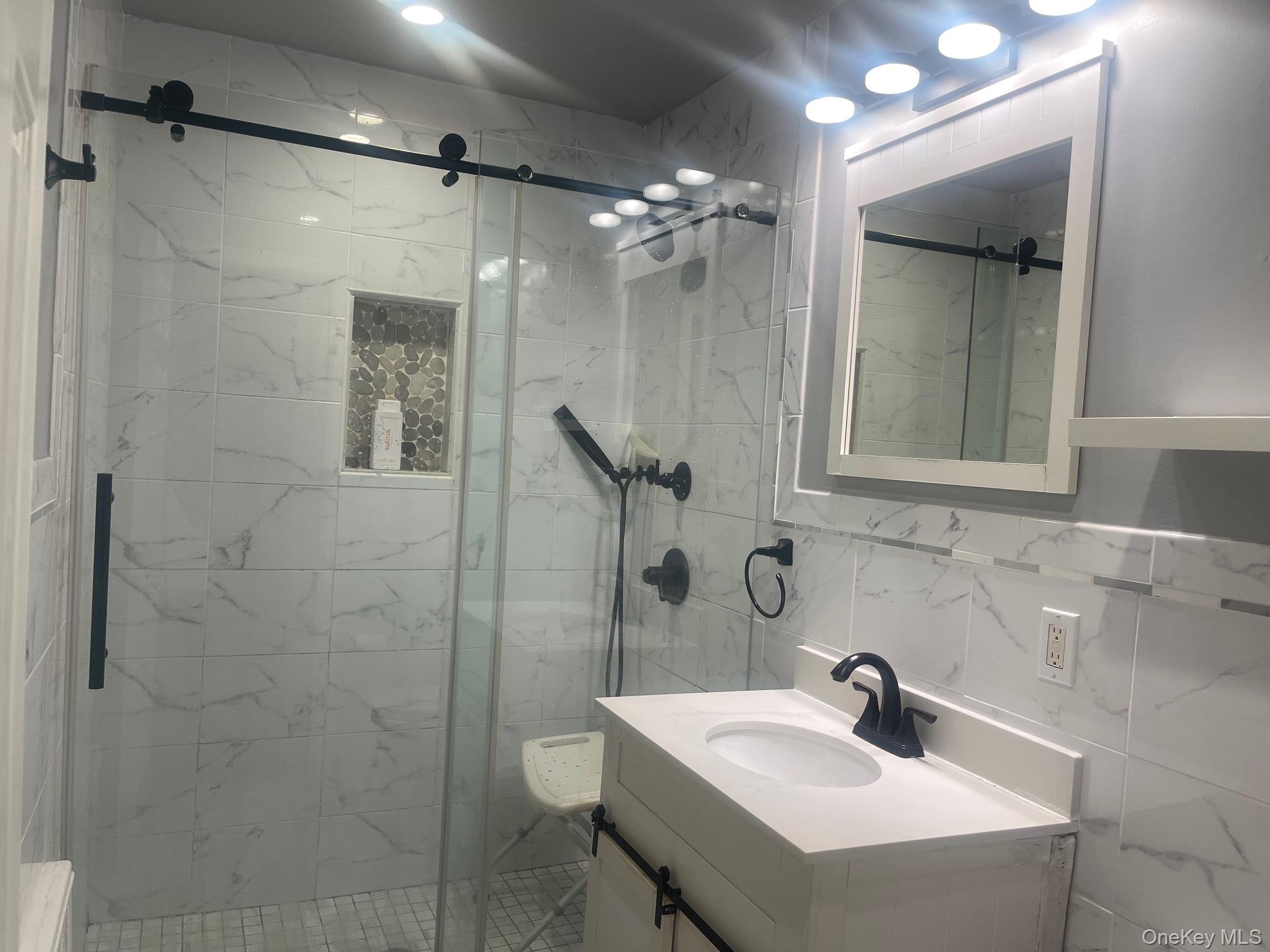 #18 photo, 147 Chase Avenue, Yonkers , NY 10703