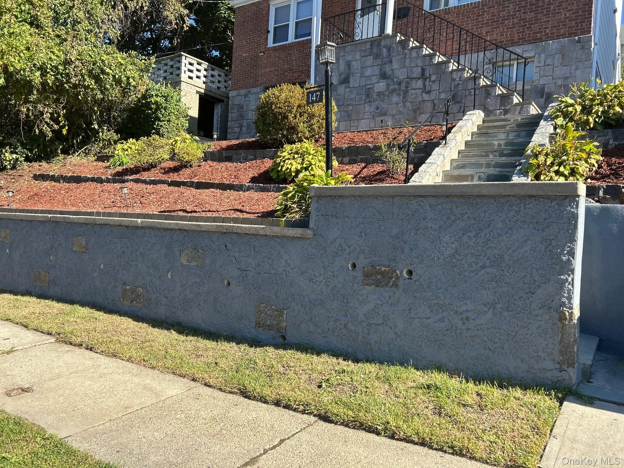 #2 photo, 147 Chase Avenue, Yonkers , NY 10703