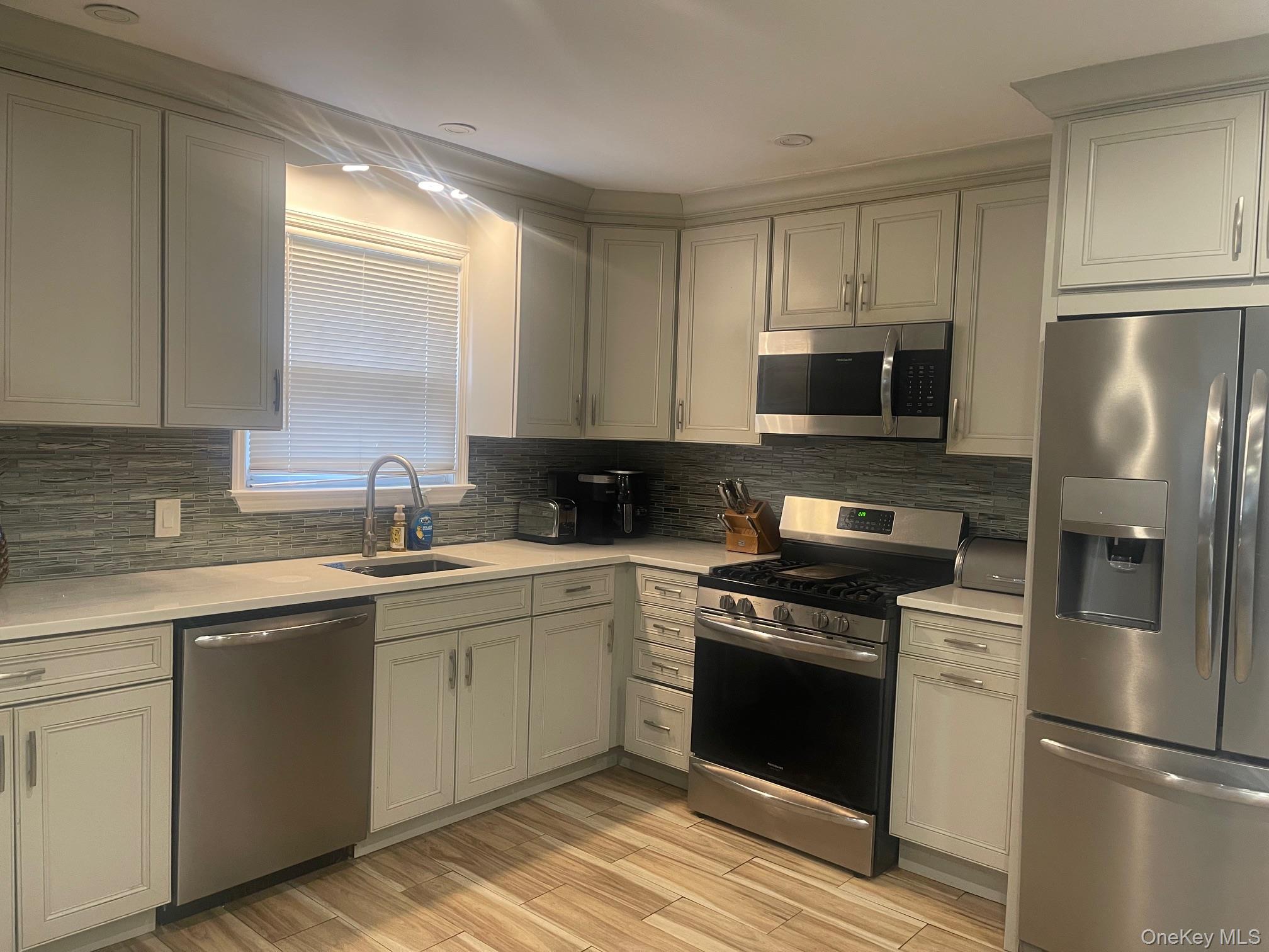 #7 photo, 147 Chase Avenue, Yonkers , NY 10703