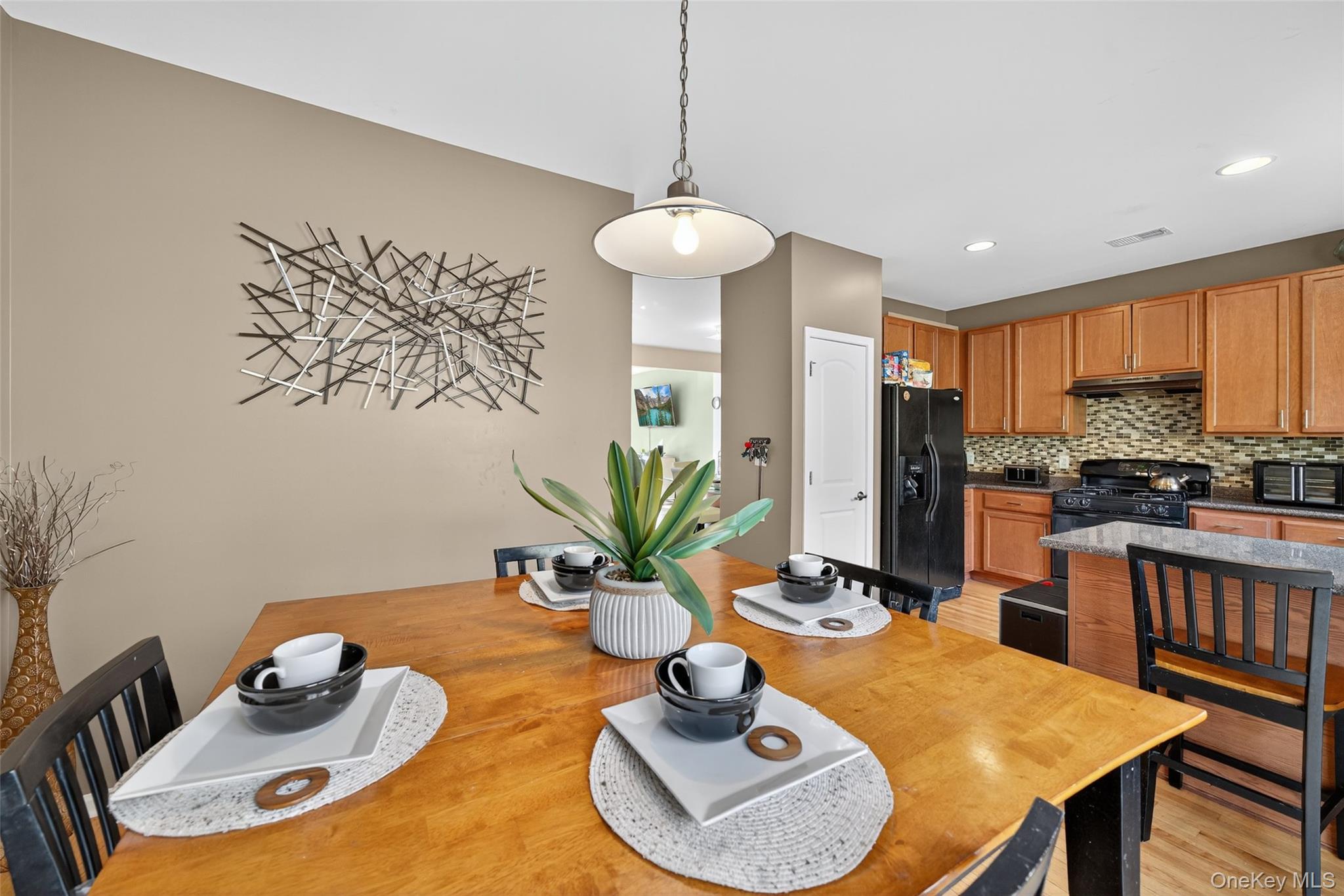 #9 photo, 1404 Hawthorn Way, New Windsor , NY 12553