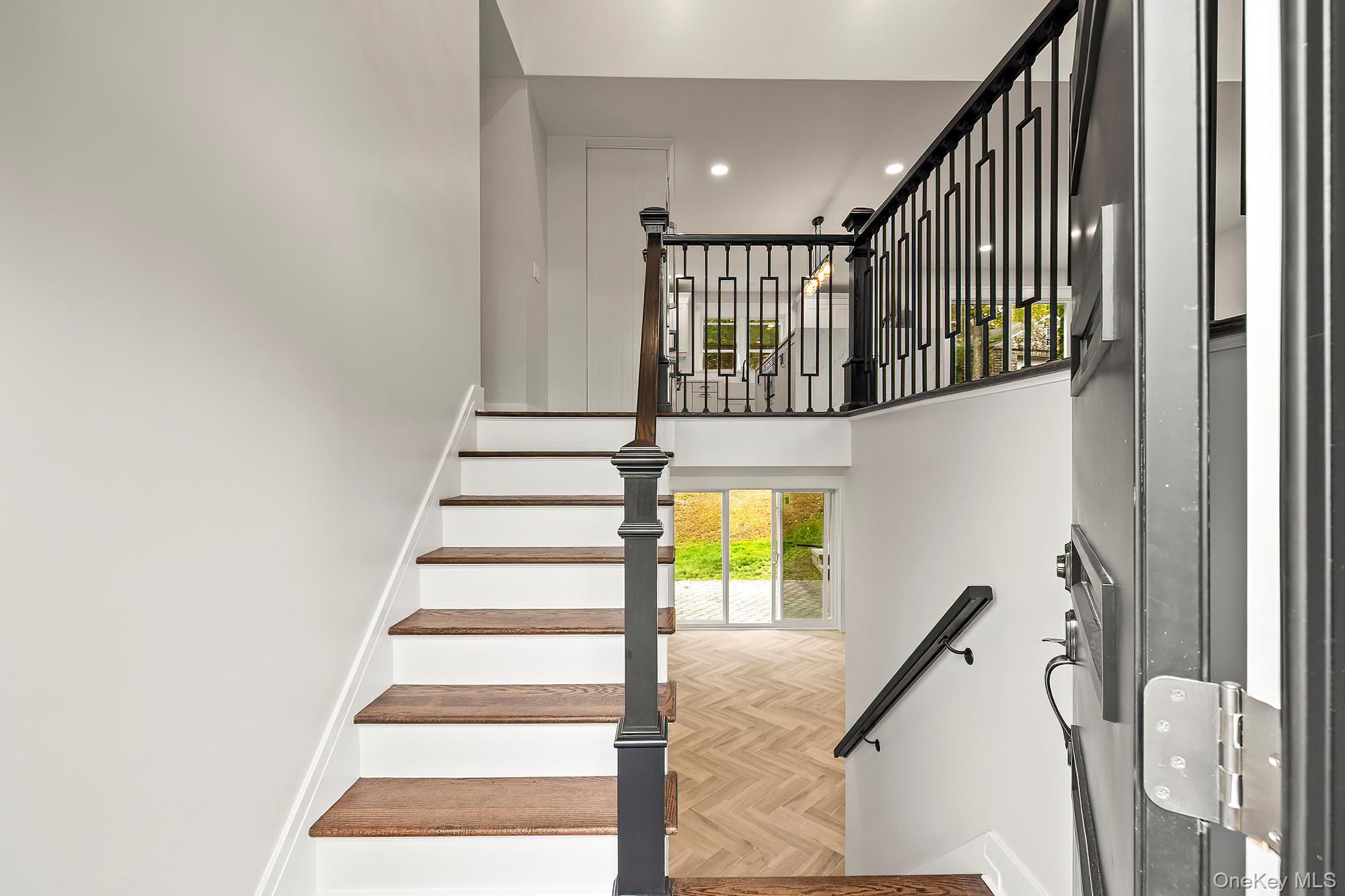 #19 photo, 9 Stadium Road, White Plains , NY 10607