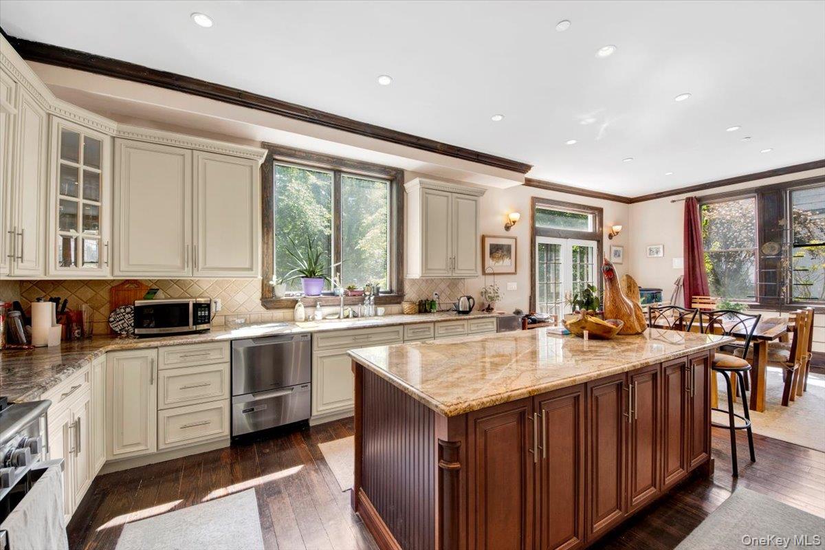 #13 photo, 6 Sunset Lane, Hartsdale , NY 10530