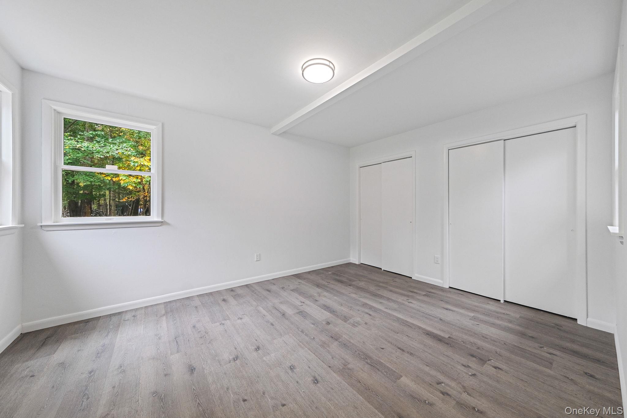 #11 photo, 11 Wildwood Road, サフォーク郡 Ridge , NY 11961