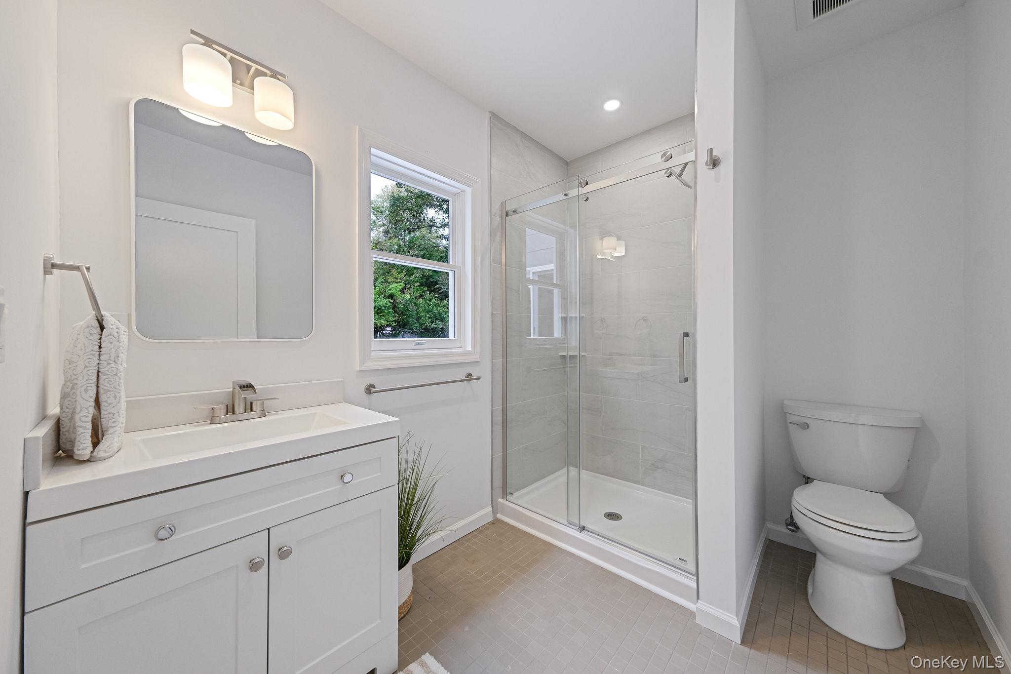 #12 photo, 11 Wildwood Road, サフォーク郡 Ridge , NY 11961