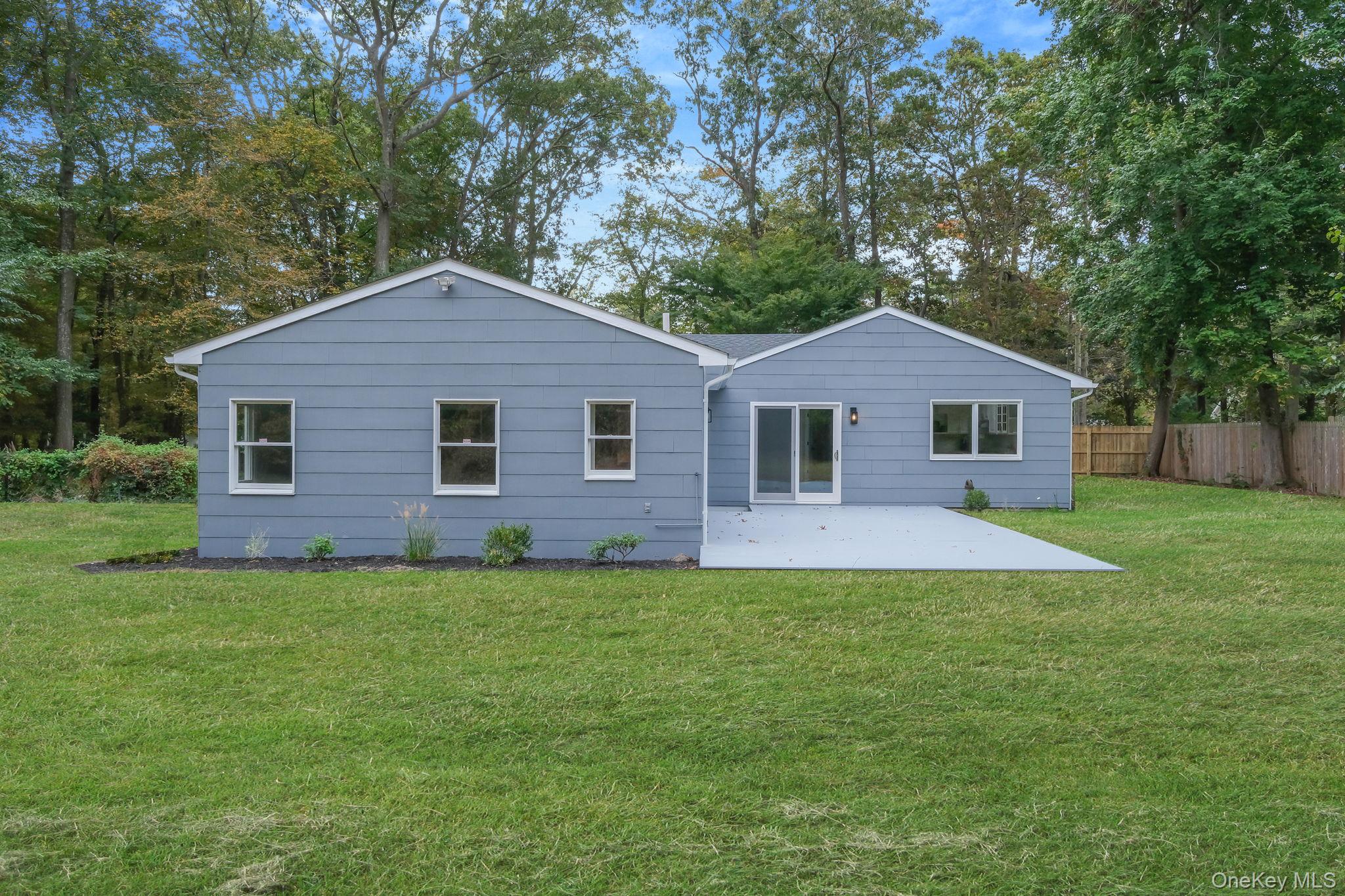 #2 photo, 11 Wildwood Road, サフォーク郡 Ridge , NY 11961