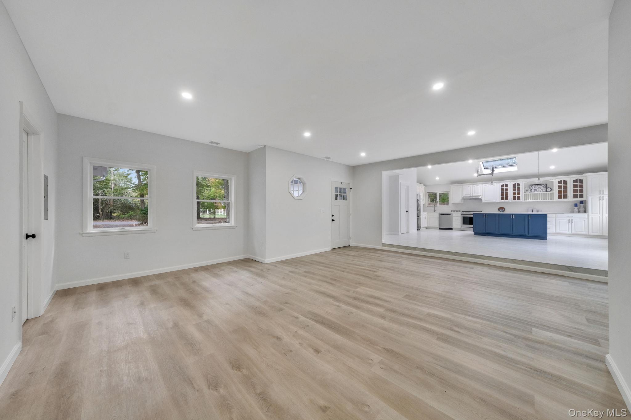 #3 photo, 11 Wildwood Road, サフォーク郡 Ridge , NY 11961