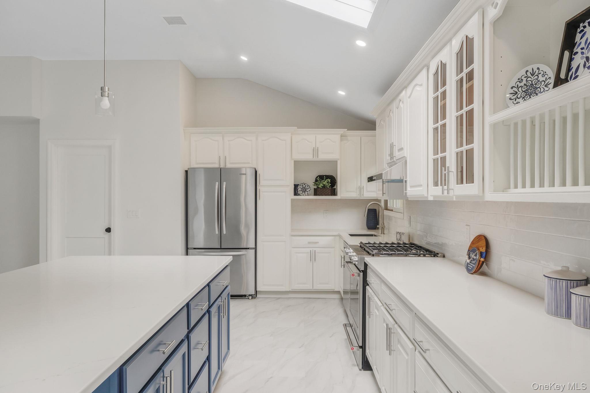 #6 photo, 11 Wildwood Road, サフォーク郡 Ridge , NY 11961