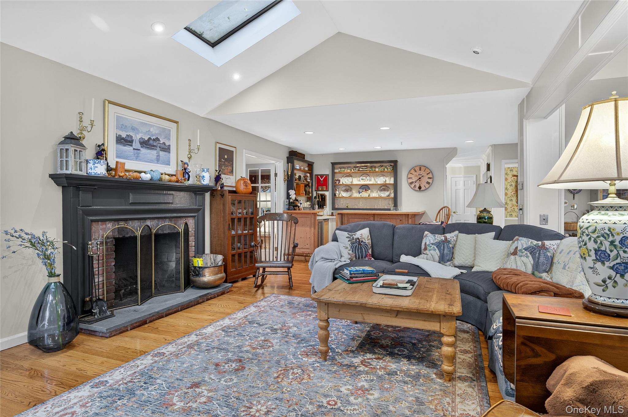 #11 photo, 10 Thorman Lane, Huntington , NY 11743