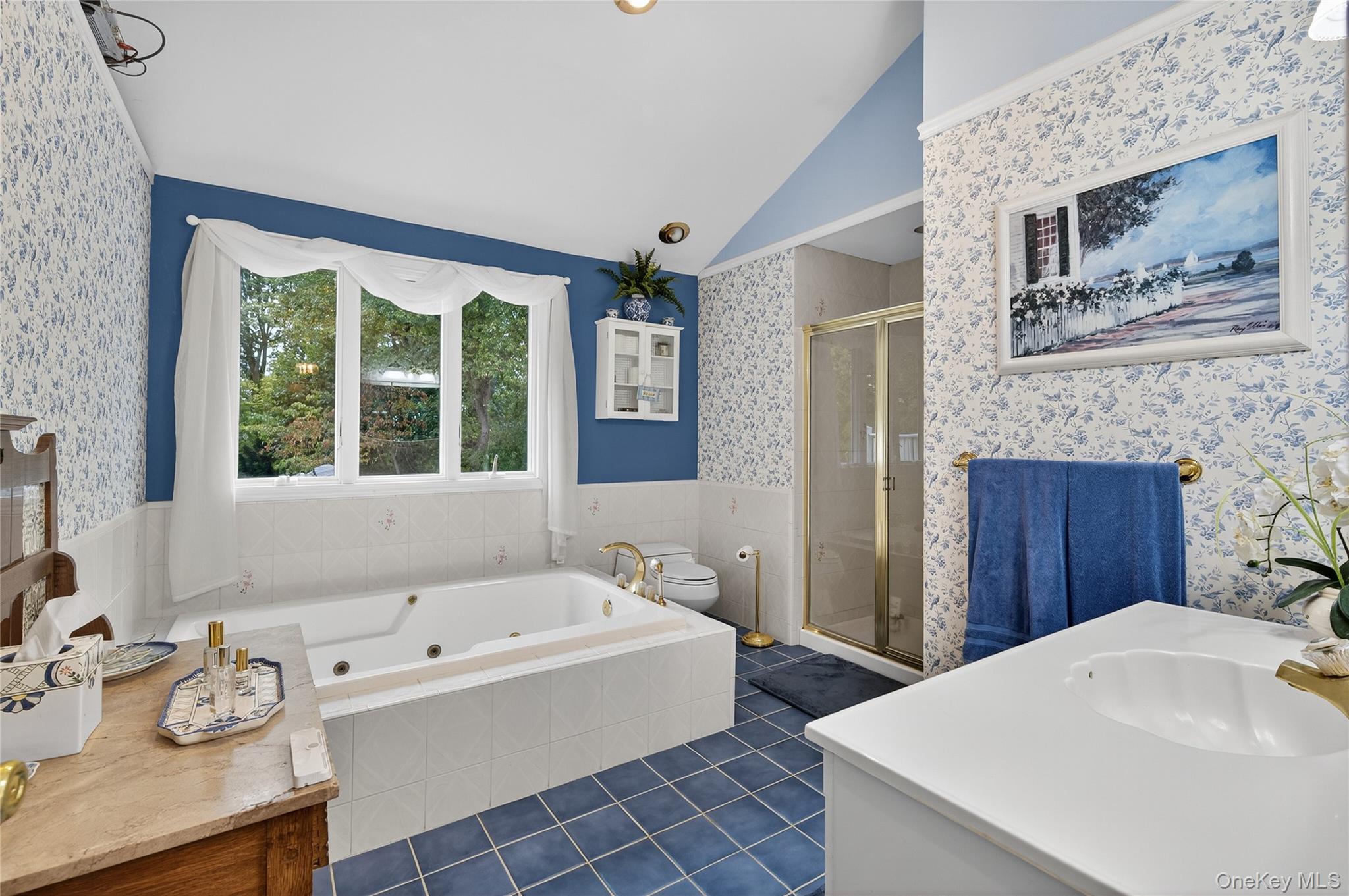 #19 photo, 10 Thorman Lane, Huntington , NY 11743