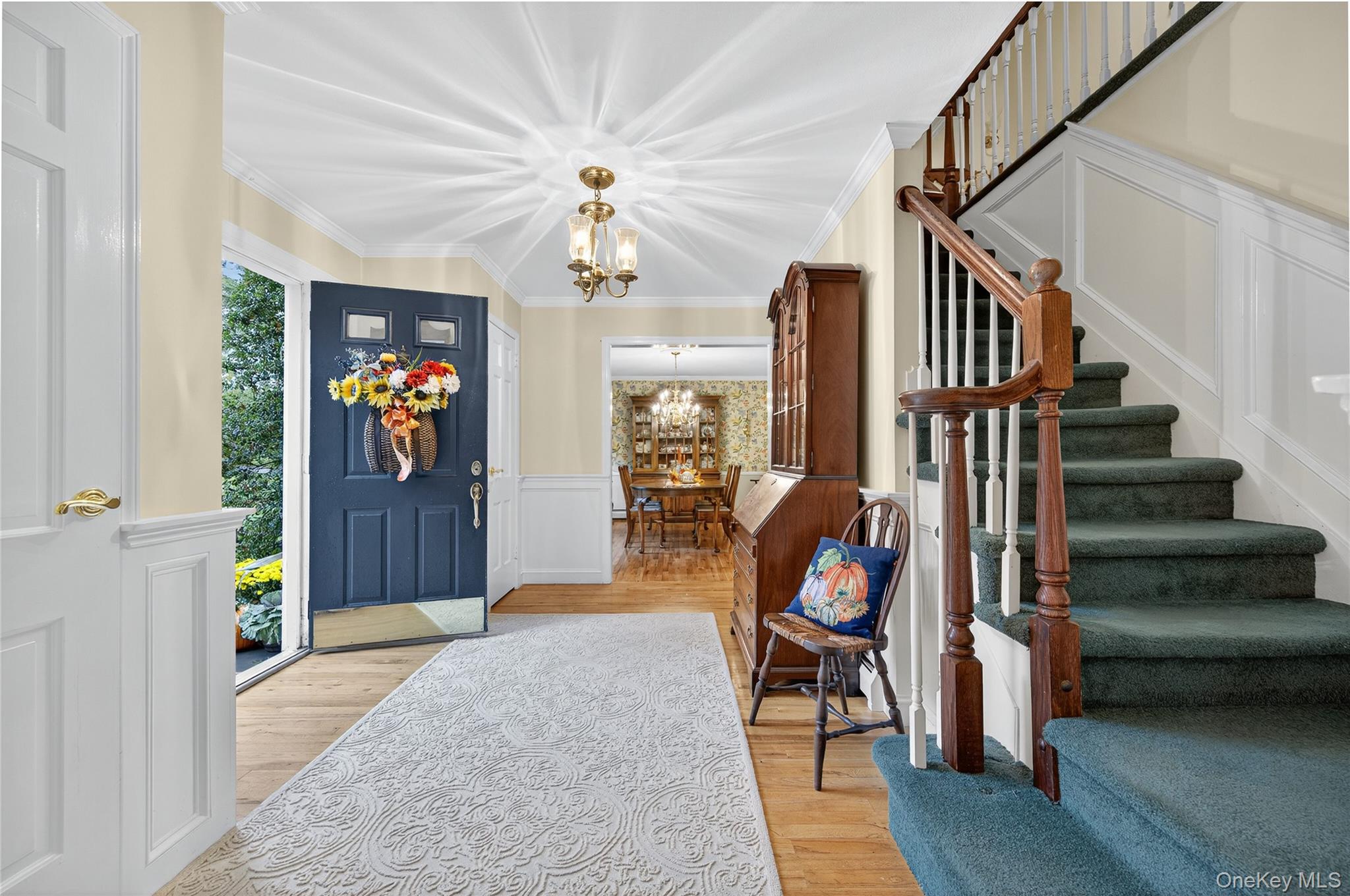 #4 photo, 10 Thorman Lane, Huntington , NY 11743