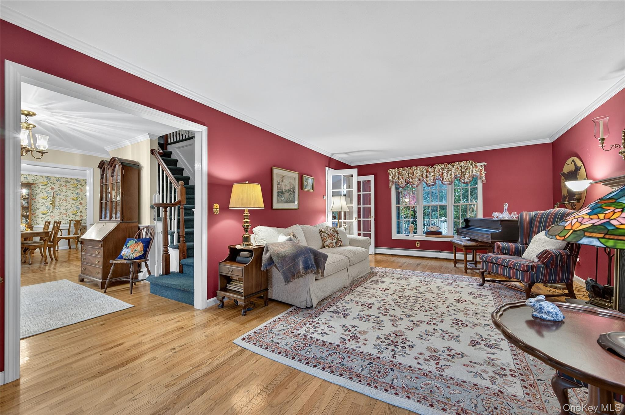 #5 photo, 10 Thorman Lane, Huntington , NY 11743