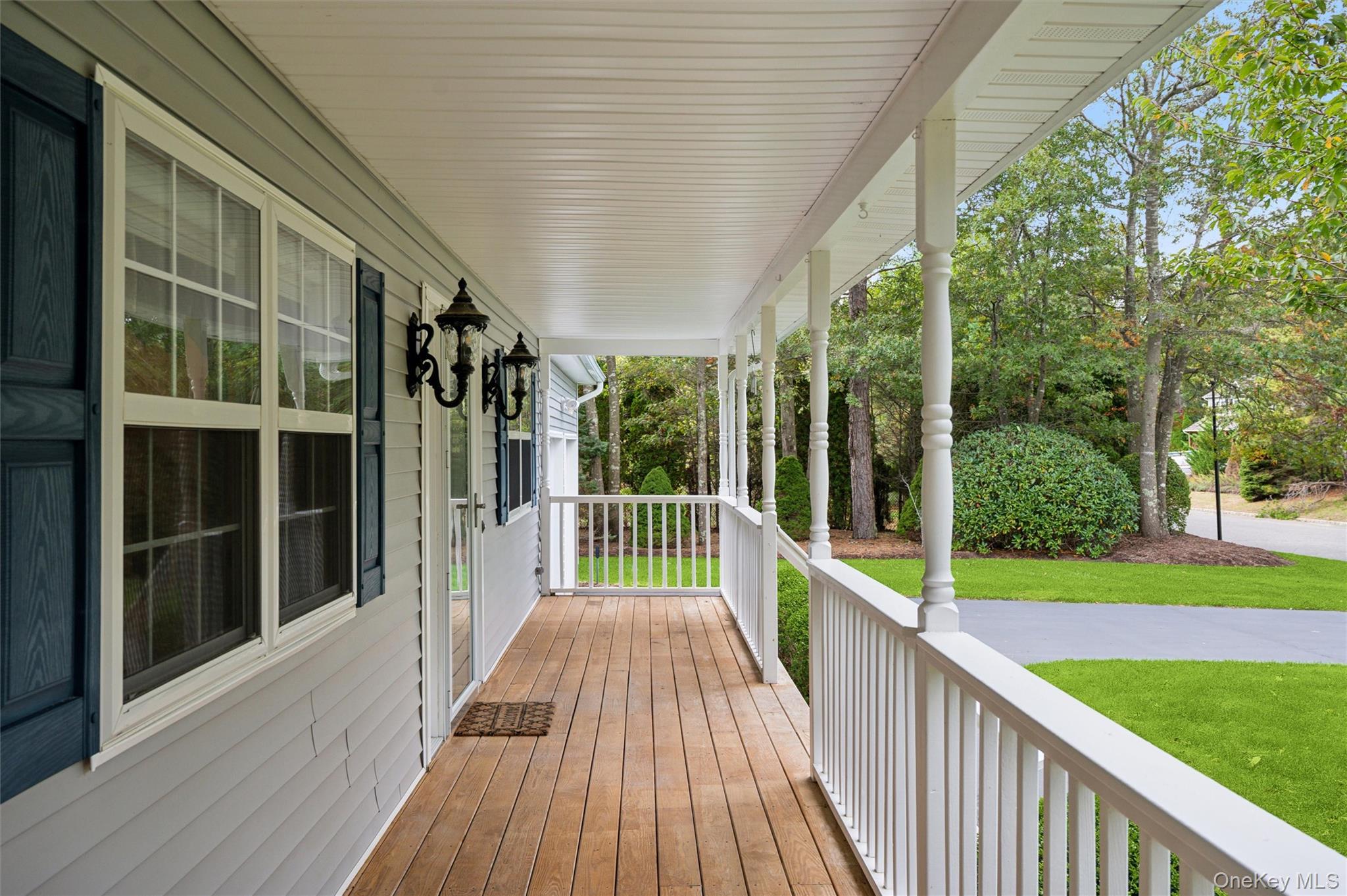 #2 photo, 4 Palace Court, サフォーク郡 Manorville , NY 11949