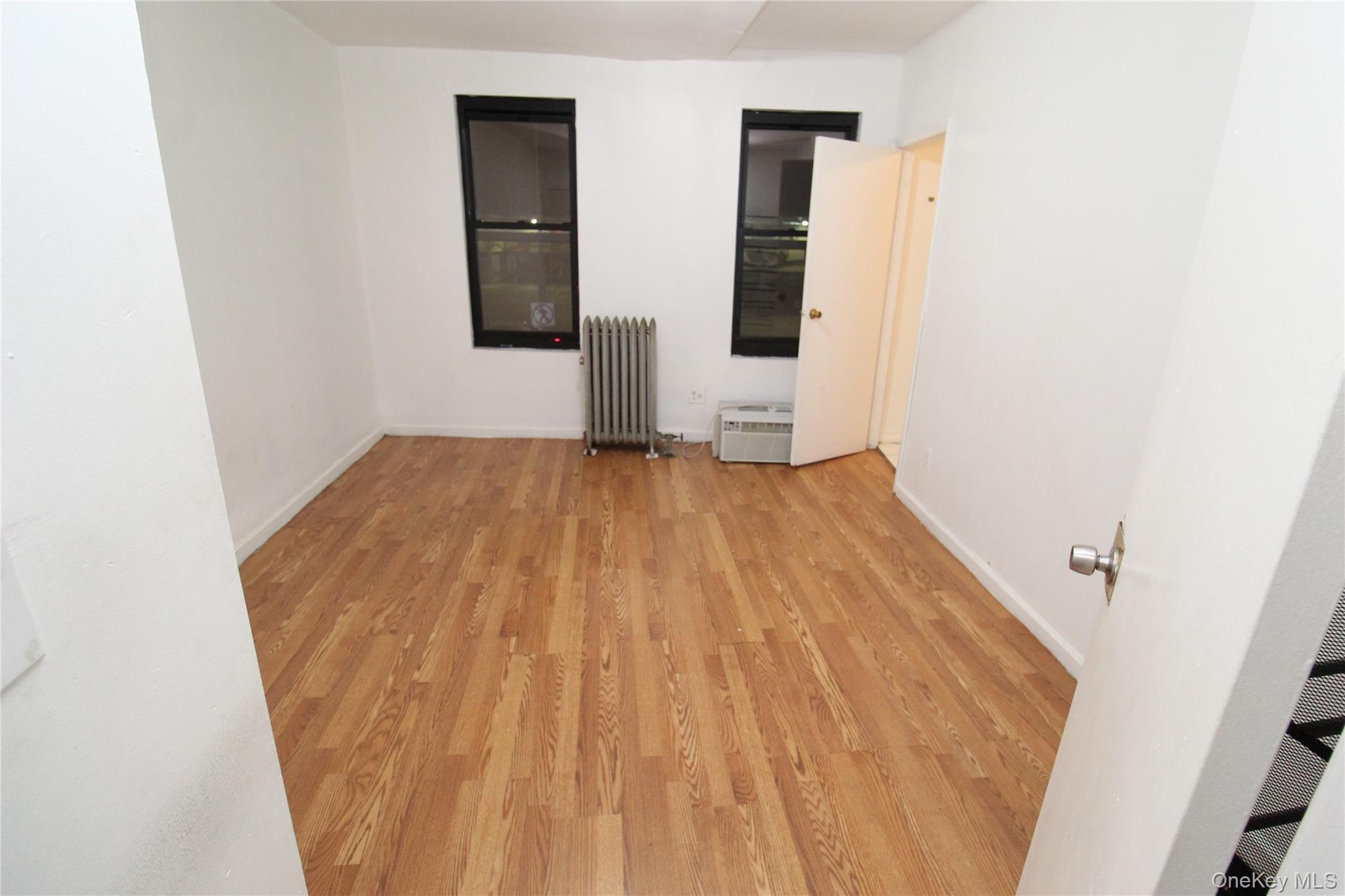 #2 photo, 211-77 Jamaica Avenue, クイーンズ区 Jamaica , NY 11428