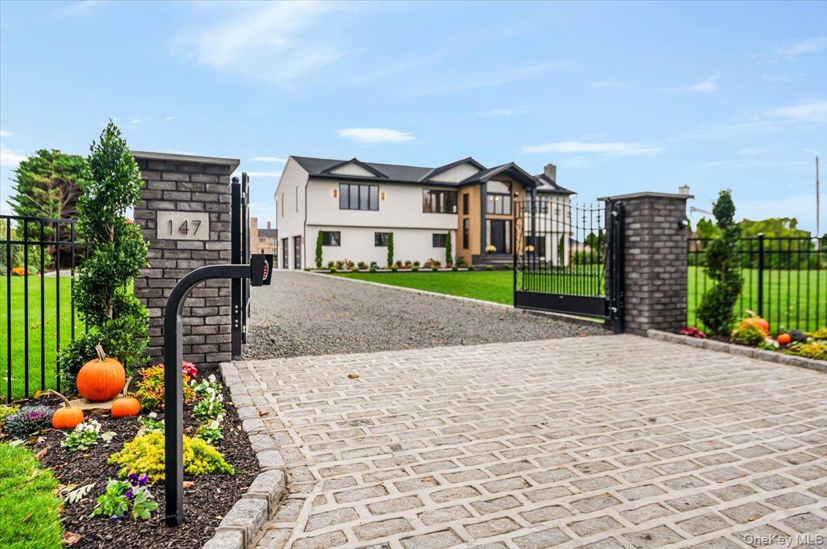 #1 photo, 147 W Bayberry Road, サフォーク郡 Islip , NY 11751